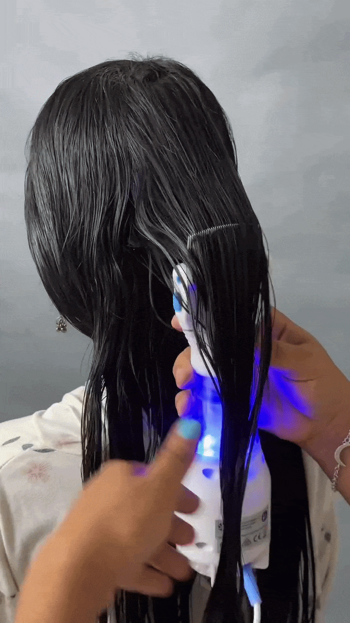 bubly™ Electrical Head Lice Comb & Eggs Removed From The Hair